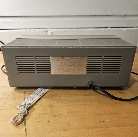 SoundDesign Model #3675-A Clock Radio AM/FM Silver Soundesign Tested&Works - Picture 5 of 5